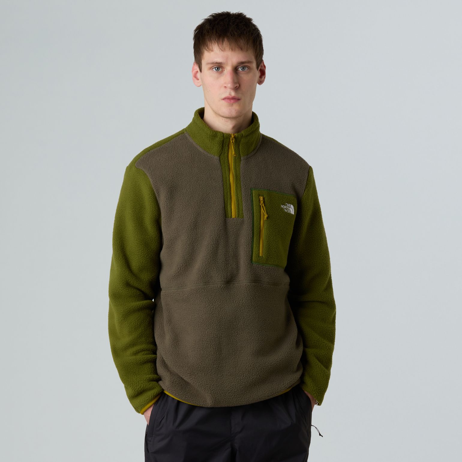 The North Face Men's Yumiori 1/4 Zip Fleece Jacket New Taupe Green/Woodland Green/Deep Dijon