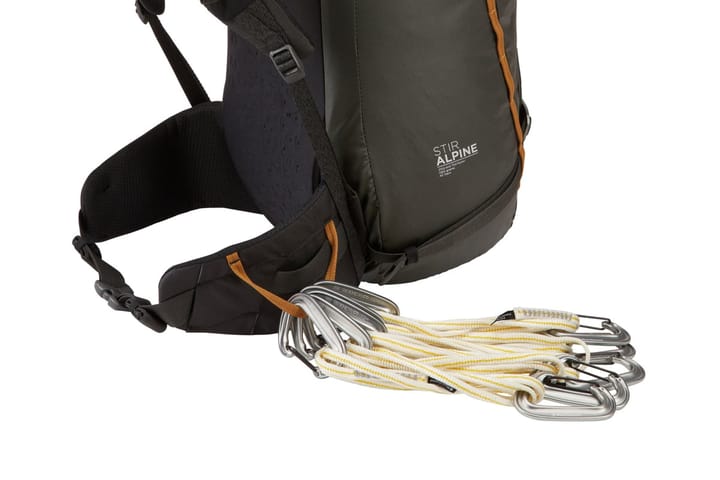 Thule Stir Alpine 40L Obsidian Thule Thule Stir Alpine 40L Obsidian Thule