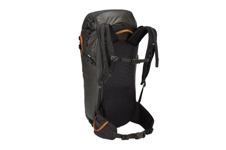 Thule Stir Alpine 40L Obsidian Thule Thule Stir Alpine 40L Obsidian Thule