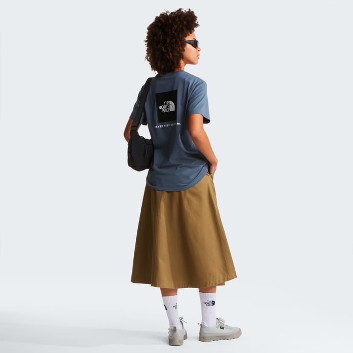 The North Face W Evolution Box Nse Relaxed Short Sleeve Granite Grey The North Face