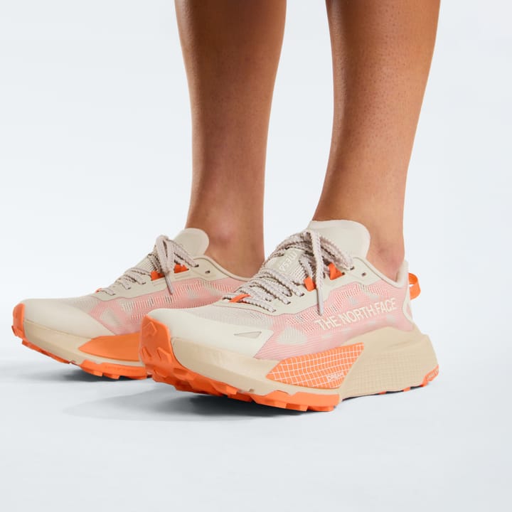 The North Face Women's Altamesa 500 V2 Calacatta/Citrus Rust The North Face