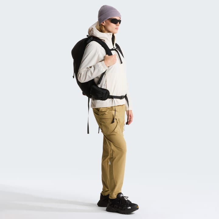 The North Face Women's Quest DryVent Jacket White Dune The North Face