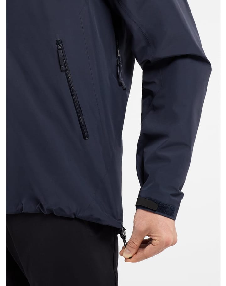 Arc'teryx Men's Beta Light Gore Tex Jacket Black Sapphire Arc'teryx Arc'teryx Men's Beta Light Gore Tex Jacket Black Sapphire Arc'teryx