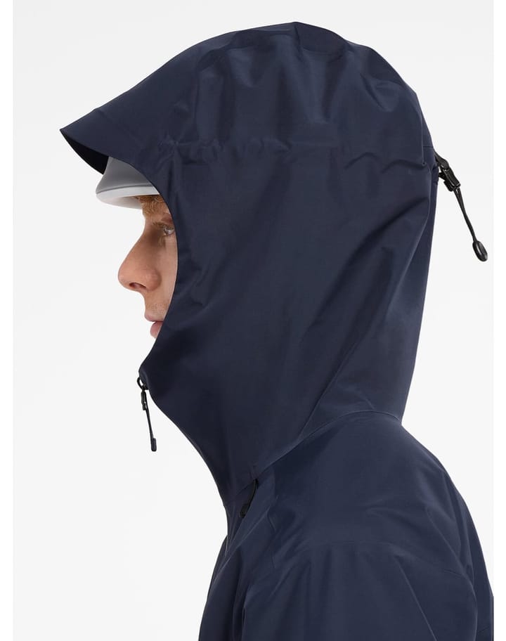 Arc'teryx Men's Beta Light Gore Tex Jacket Black Sapphire Arc'teryx Arc'teryx Men's Beta Light Gore Tex Jacket Black Sapphire Arc'teryx