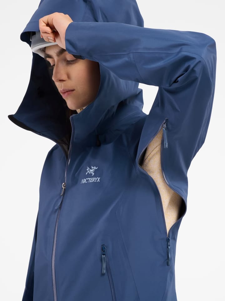 Arc'teryx Women's Beta LT Jacket Moonlit Arc'teryx Arc'teryx Women's Beta LT Jacket Moonlit Arc'teryx