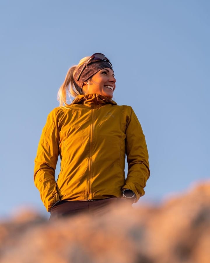 Arc'teryx Women's Beta LT Jacket Sunstone Arc'teryx Arc'teryx Women's Beta LT Jacket Sunstone Arc'teryx
