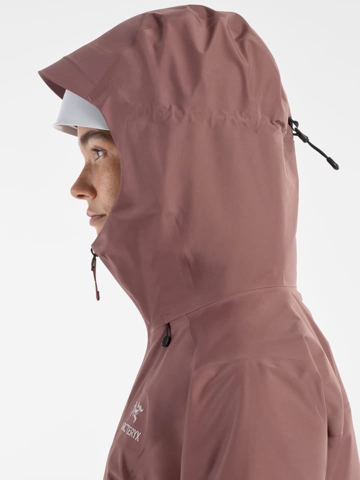Arc'teryx Women's Beta LT Jacket Velvet Sand Arc'teryx Arc'teryx Women's Beta LT Jacket Velvet Sand Arc'teryx