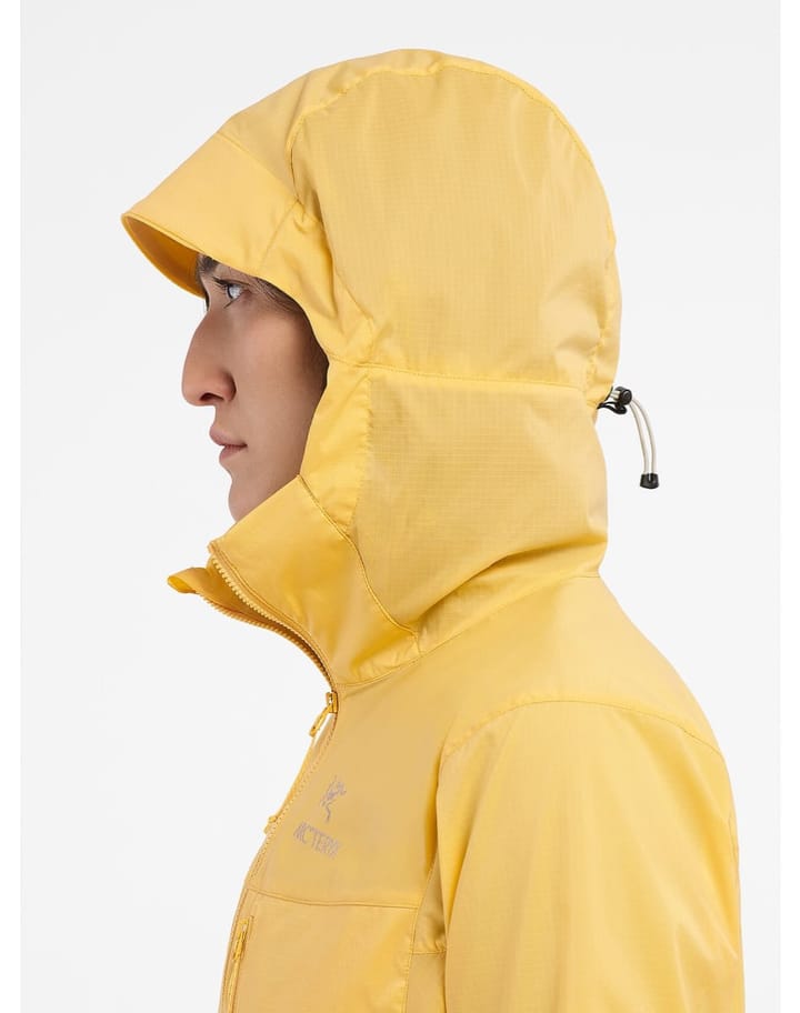 Arc'teryx Women's Squamish Hoody Sunstone Arc'teryx Arc'teryx Women's Squamish Hoody Sunstone Arc'teryx