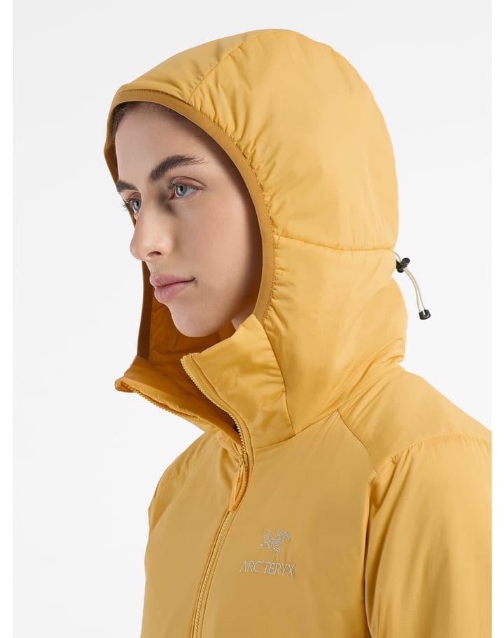 Arc'teryx Women's Atom Hoody Sunstone Arc'teryx Arc'teryx Women's Atom Hoody Sunstone Arc'teryx