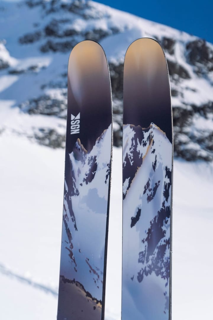 SGN Skis Soleitind Gold Marble Artwork SGN skis