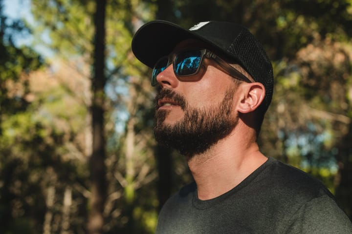Salomon Trucker Curved Cap Black/Black Salomon Salomon Trucker Curved Cap Black/Black Salomon