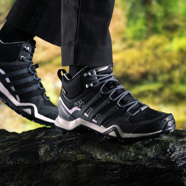 Adidas Terrex Swift R2 Mid GTX W Cblack/Dgsogr/Prptnt Adidas Adidas Terrex Swift R2 Mid GTX W Cblack/Dgsogr/Prptnt Adidas