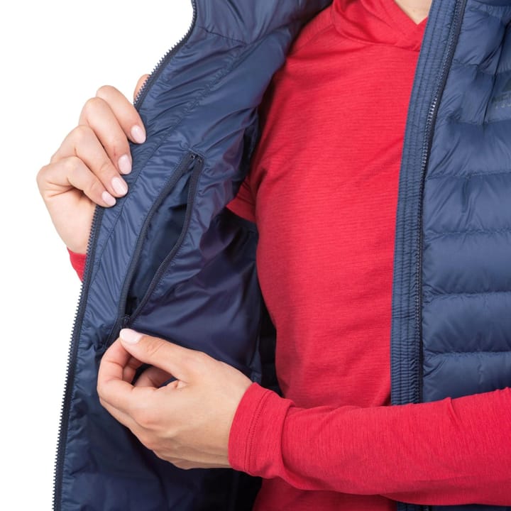 Mountain Equipment Earthrise Wmns Vest Black Mountain Equipment Mountain Equipment Earthrise Wmns Vest Black Mountain Equipment