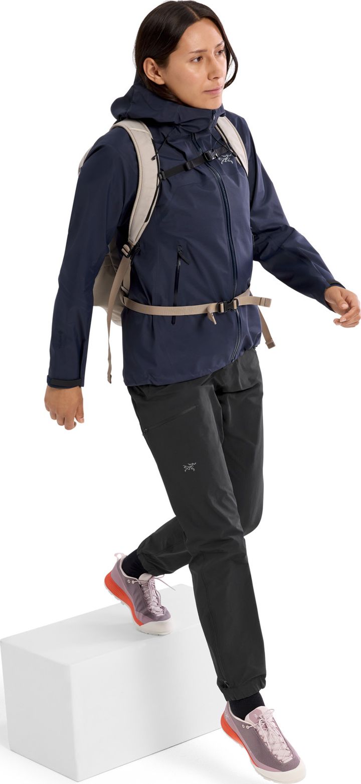 Women's Beta SL Jacket Black Sapphire Arc'teryx