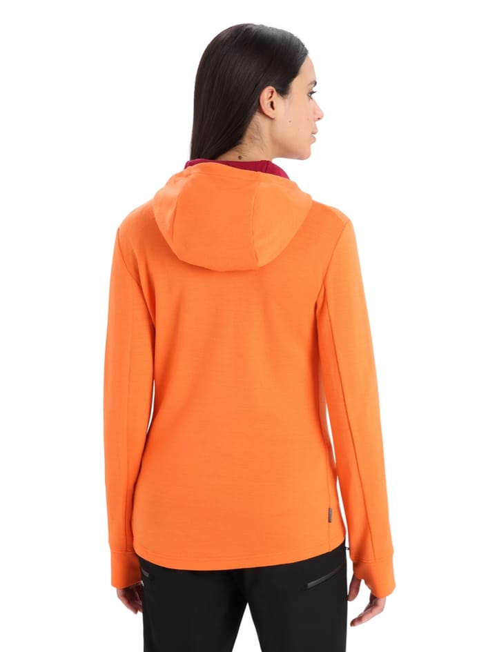 Icebreaker Women's Quantum III Long Sleeve Zip Hood Flash/Cherry Icebreaker Icebreaker Women's Quantum III Long Sleeve Zip Hood Flash/Cherry Icebreaker