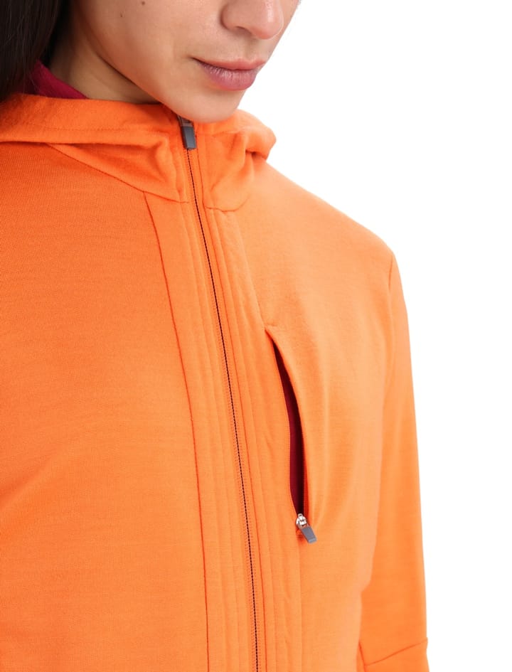Icebreaker Women's Quantum III Long Sleeve Zip Hood Flash/Cherry Icebreaker Icebreaker Women's Quantum III Long Sleeve Zip Hood Flash/Cherry Icebreaker