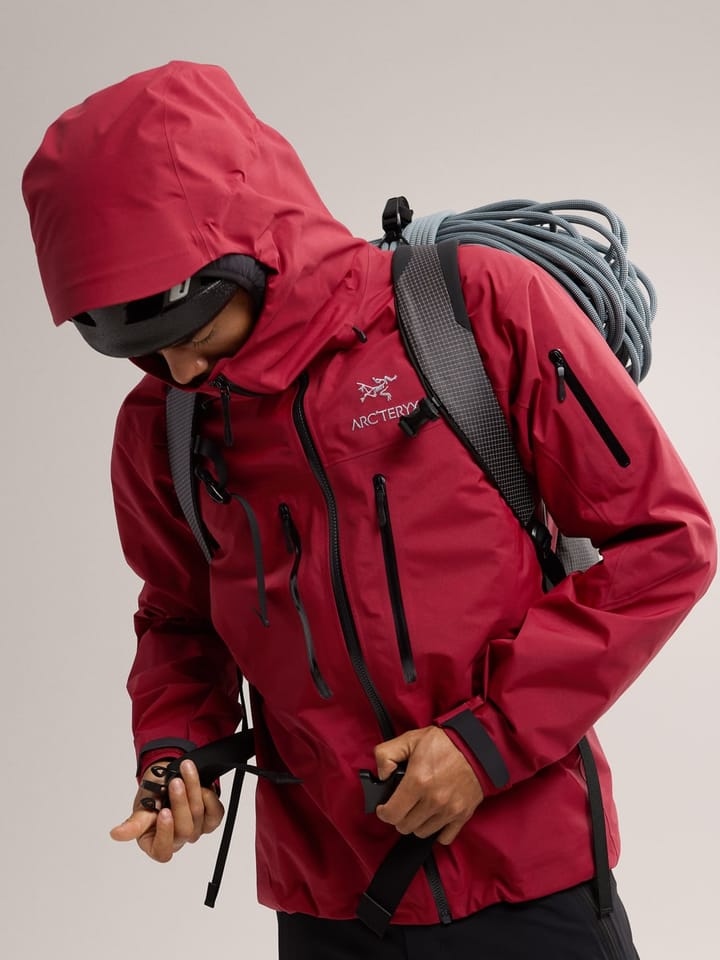 Arc'teryx Men's Alpha SV Jacket Bordeaux Arc'teryx