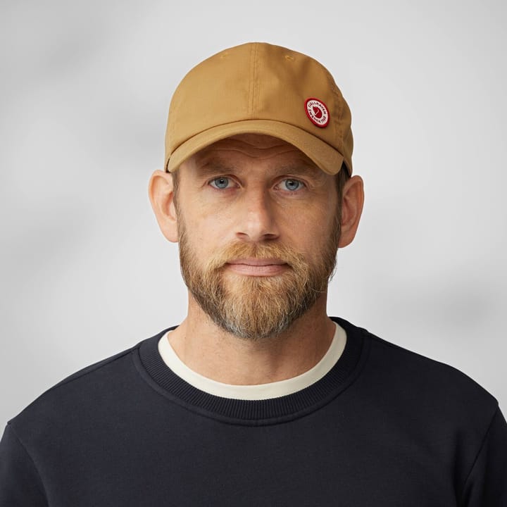 Fjällräven Fjällräven Logo Cap Buckwheat Brown Fjällräven Fjällräven Fjällräven Logo Cap Buckwheat Brown Fjällräven