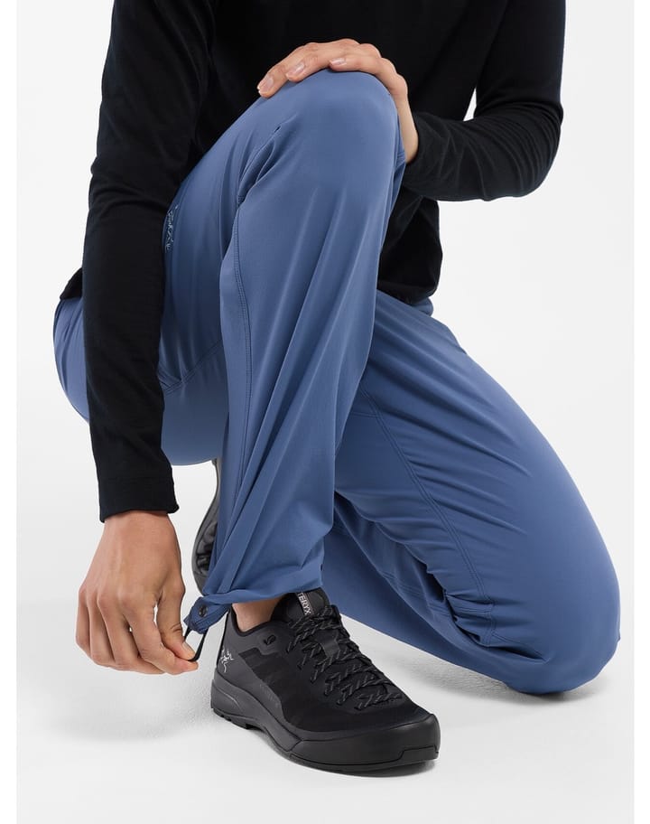 Arc'teryx Women's Gamma LT Pant Black Sapphire Arc'teryx Arc'teryx Women's Gamma LT Pant Black Sapphire Arc'teryx