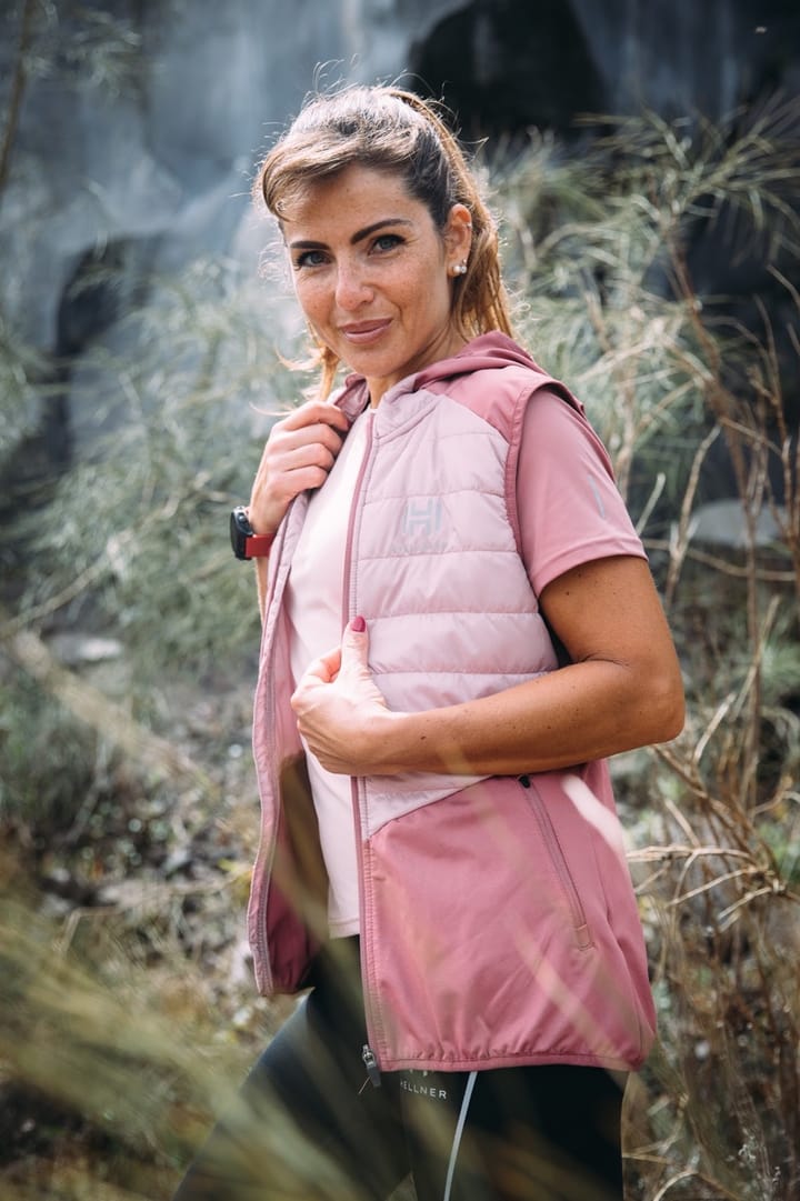 Hellner Women's Nirra Hybrid Vest 2.0 Grape Wine Solid Hellner