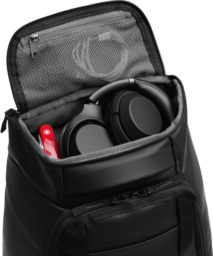 Db Hugger Backpack 30L Black Out Db