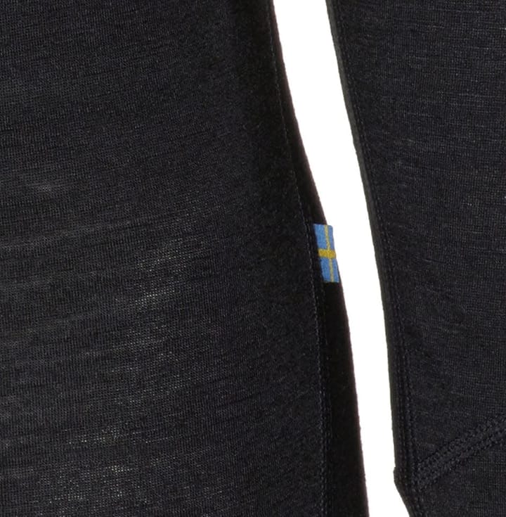 Isbjörn of Sweden Teen Husky Sweater Baselayer Black Isbjörn of Sweden Isbjörn of Sweden Teen Husky Sweater Baselayer Black Isbjörn of Sweden