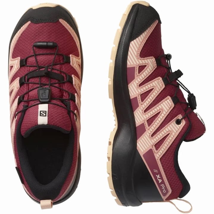Salomon Juniors' XA Pro V8 CSWP Earth Red/Black/Almond Cream Salomon