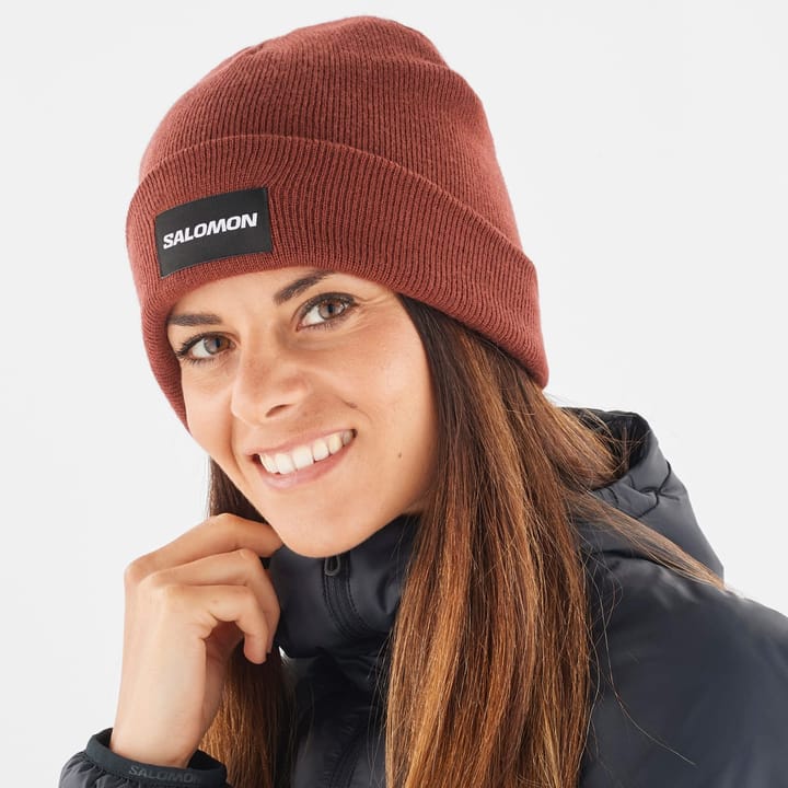 Salomon Outlife Logo Beanie Deep Black Salomon Salomon Outlife Logo Beanie Deep Black Salomon