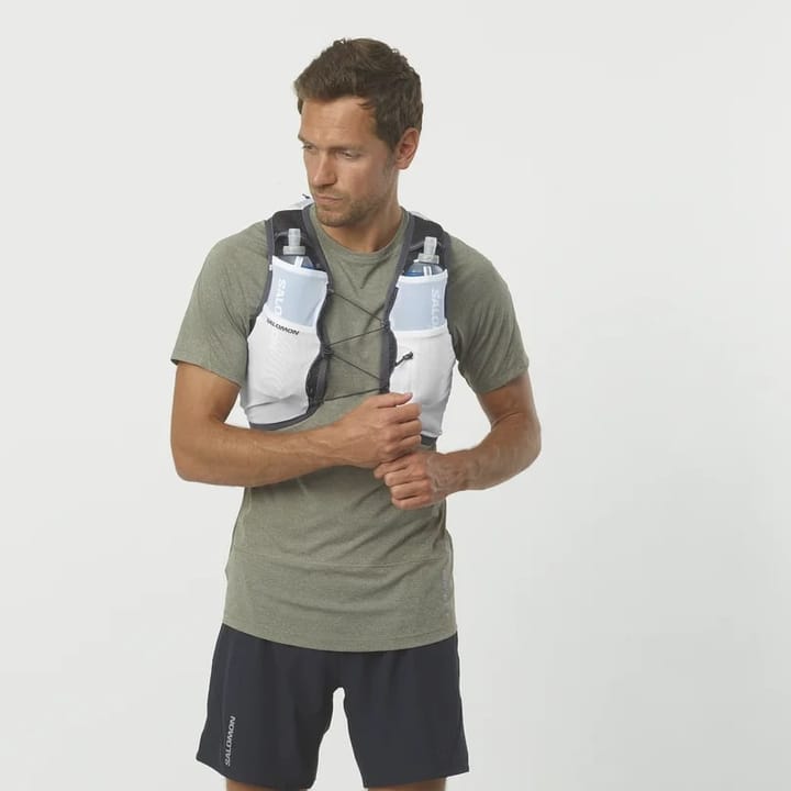 Salomon Active Skin 8 With Flasks Whiteebony Salomon Salomon Active Skin 8 With Flasks Whiteebony Salomon