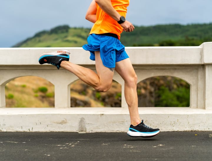 Topo Athletic M-Specter Black / Blue Topo Athletic Topo Athletic M-Specter Black / Blue Topo Athletic