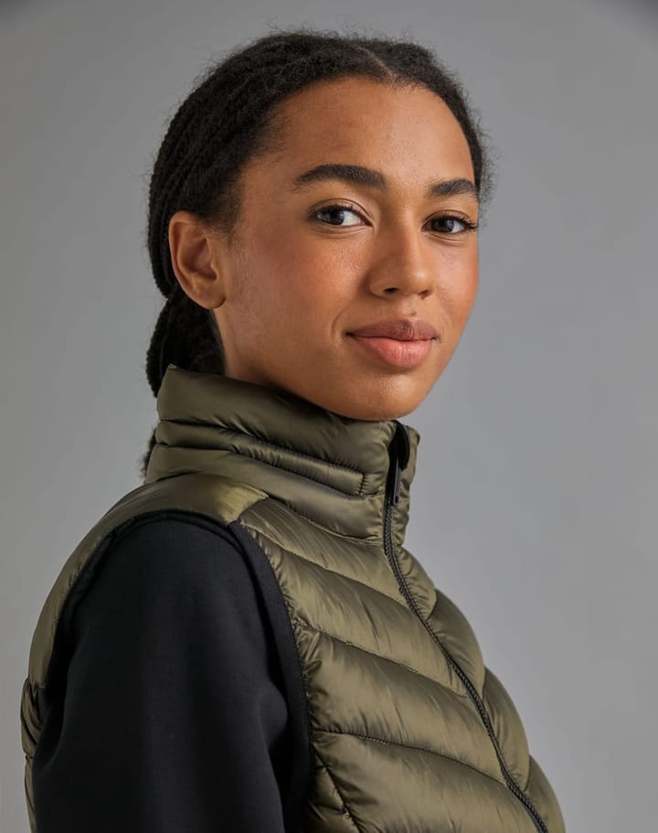 National Geographic No Goose Zipped Vest With Filler Moss National Geographic
