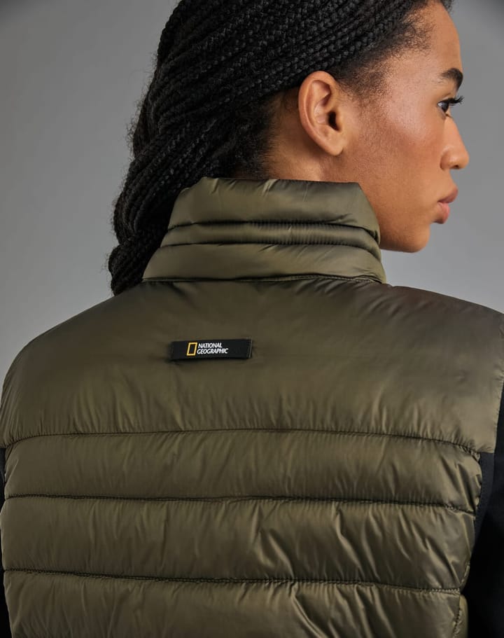 National Geographic No Goose Zipped Vest With Filler Moss National Geographic National Geographic No Goose Zipped Vest With Filler Moss National Geographic