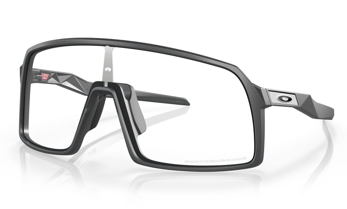 Oakley Sutro Matte Carbon W/ Clear Photochromic
