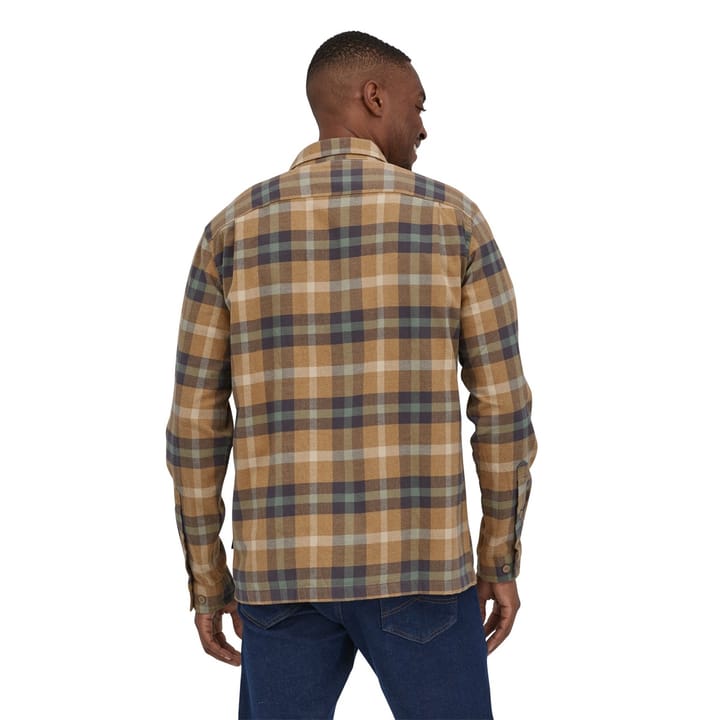 Patagonia Men's Long Sleeved Organic Cotton Midweight Fjord Flannel Shirt Forage: Mojave Khaki Patagonia
