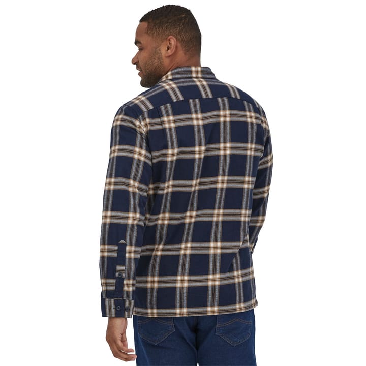 Patagonia Men's Long Sleeve Organic Cotton Midweight Fjord Flannel Shirt North Line: New Navy Patagonia