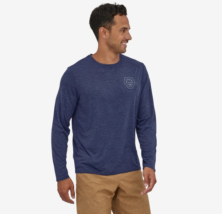 Patagonia M's L/S Cap Cool Daily Graphic Shirt Clean Climb Hex: New Navy X-Dye Patagonia Patagonia M's L/S Cap Cool Daily Graphic Shirt Clean Climb Hex: New Navy X-Dye Patagonia