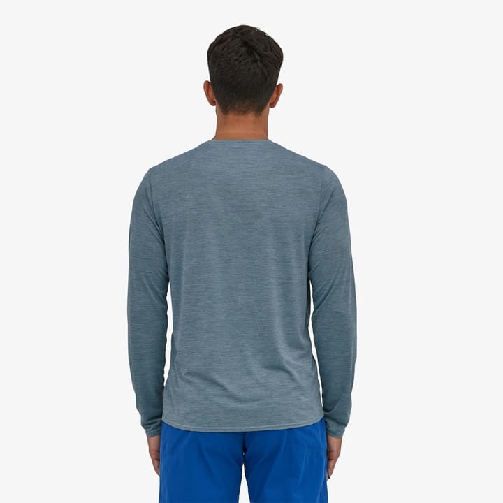 Patagonia M's L/S Cap Cool Daily Graphic Shirt Line Logo Ridge Stripe: Light Plume Grey X-Dye Patagonia Patagonia M's L/S Cap Cool Daily Graphic Shirt Line Logo Ridge Stripe: Light Plume Grey X-Dye Patagonia