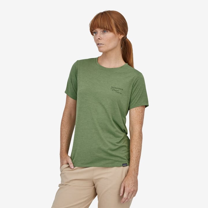 Patagonia W's Cap Cool Daily Graphic Shirt Clean Climb Bloom: Sedge Green X-Dye Patagonia Patagonia W's Cap Cool Daily Graphic Shirt Clean Climb Bloom: Sedge Green X-Dye Patagonia
