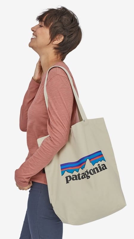 Patagonia Market Tote P-6 Logo: Bleached Stone Patagonia Patagonia Market Tote P-6 Logo: Bleached Stone Patagonia