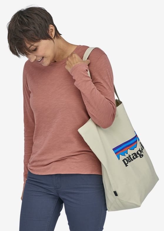 Patagonia Market Tote P-6 Logo: Bleached Stone Patagonia Patagonia Market Tote P-6 Logo: Bleached Stone Patagonia
