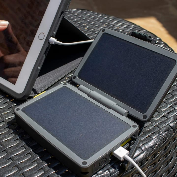 Powertraveller Solar Adventurer Ii Black Powertraveller Powertraveller Solar Adventurer Ii Black Powertraveller