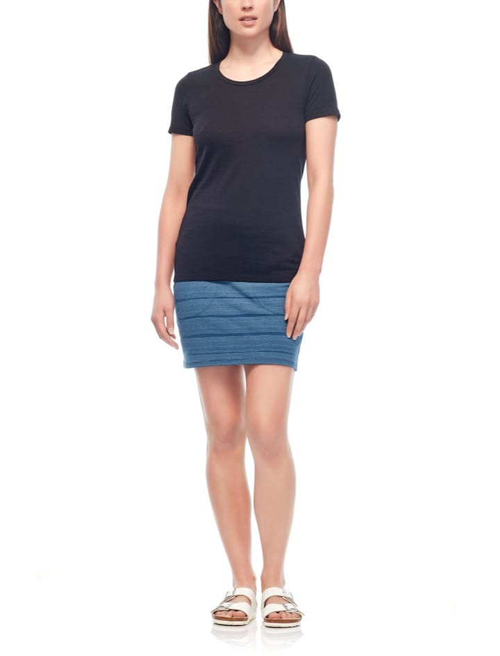 Icebreaker Women's Tech Lite Shortsleeve Low Crewe Black Icebreaker Icebreaker Women's Tech Lite Shortsleeve Low Crewe Black Icebreaker