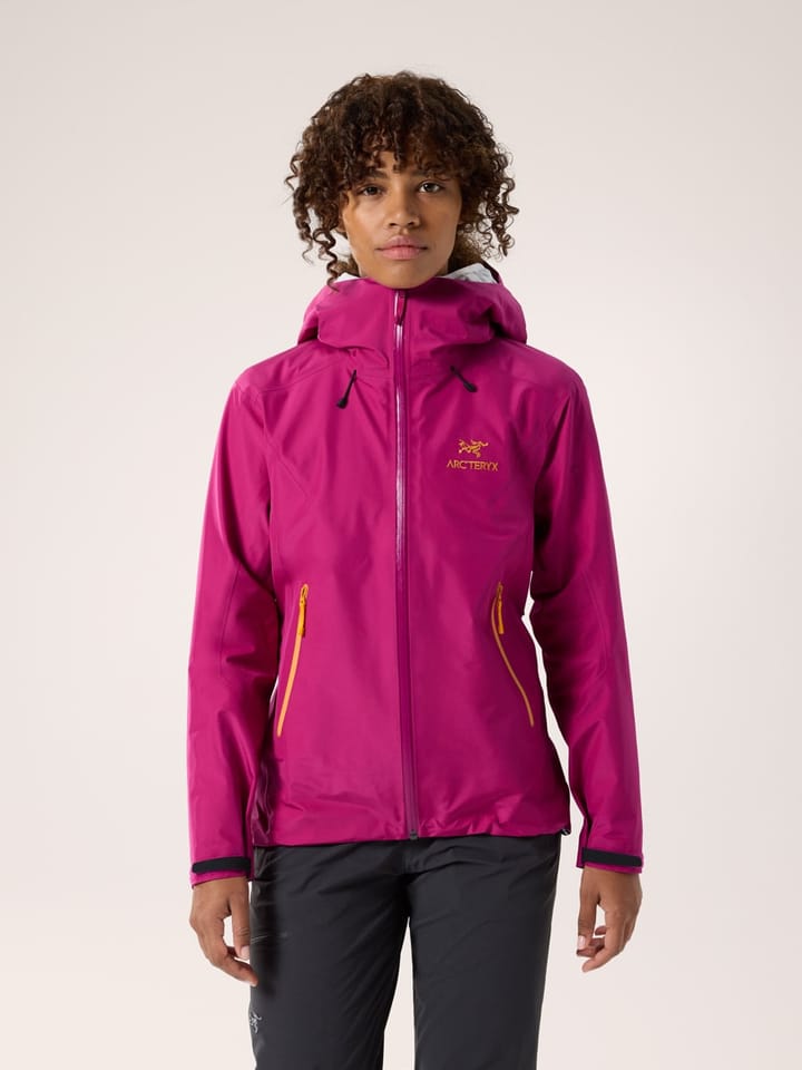 Arc'teryx Women's Beta LT Jacket Amaranthus/Edziza Arc'teryx Arc'teryx Women's Beta LT Jacket Amaranthus/Edziza Arc'teryx
