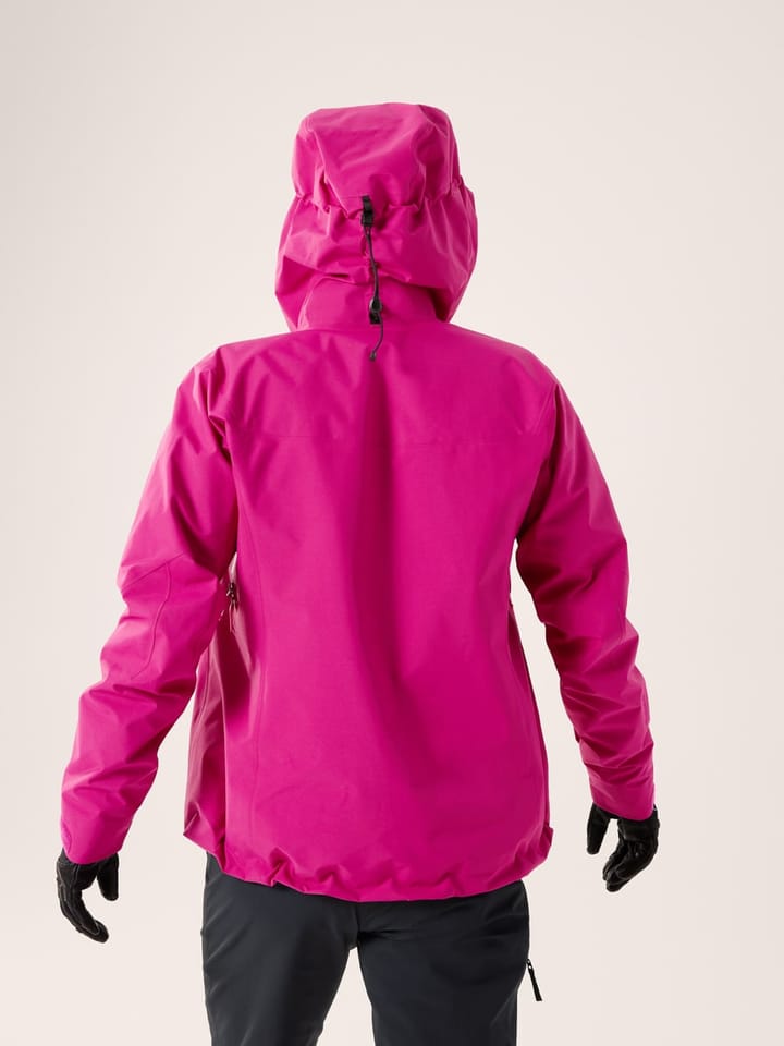 Arc'teryx Women's Beta LT Jacket Amaranthus/Edziza Arc'teryx Arc'teryx Women's Beta LT Jacket Amaranthus/Edziza Arc'teryx