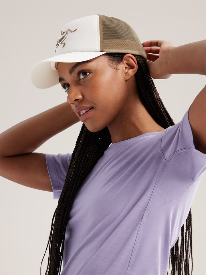 Arc'teryx Bird Trucker Curved Brim Hat Arctic Silk/Canvas Arc'teryx Arc'teryx Bird Trucker Curved Brim Hat Arctic Silk/Canvas Arc'teryx