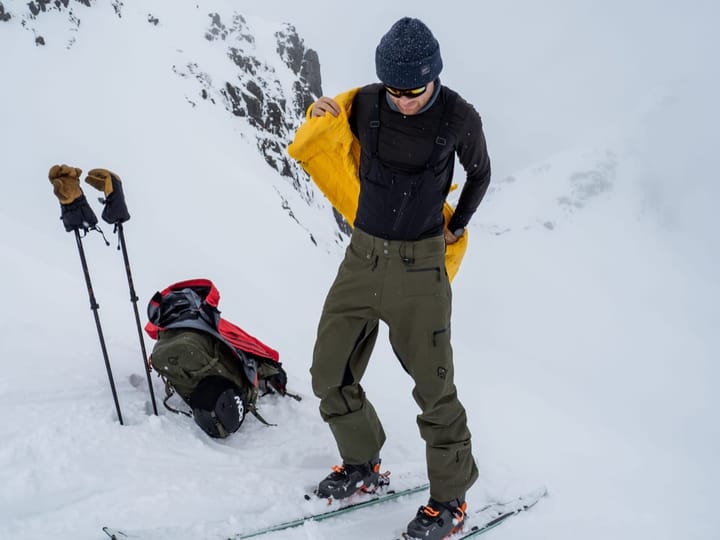 Norrøna lofoten Ski/Snowboard Bib M's Caviar Norrøna