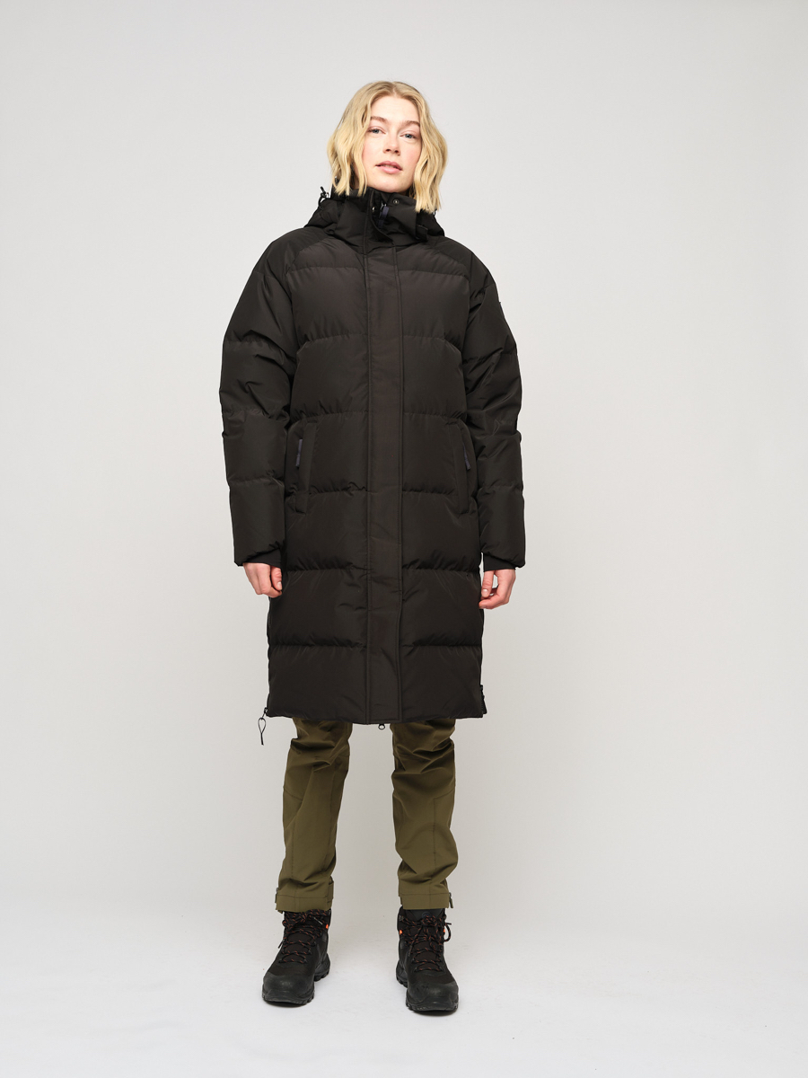 北欧ノルウェーアウトドアブランドSkogstad　軽量薄手ソフトシェルコート　美品　ジュニア160　日本レディースM～L相当も着用可 ノルウェーアウトドアブランドSKOGSTAD フード付き軽量薄手ソフト