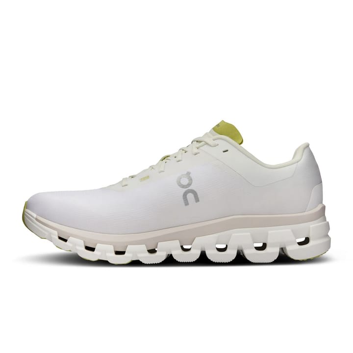 On Men's Cloudflow 4 White - Sand On