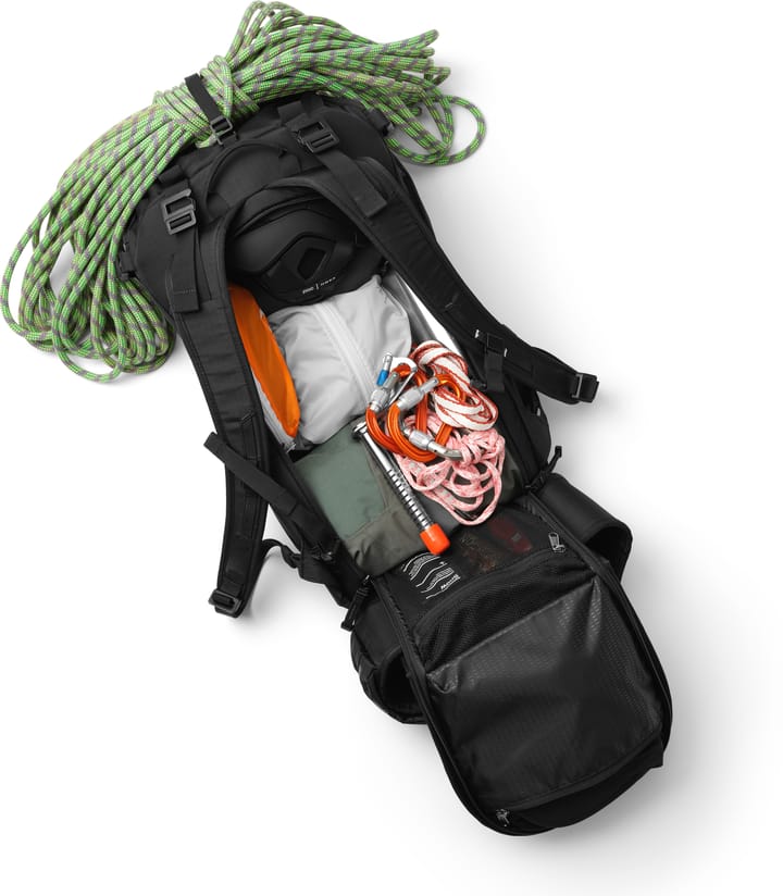 Db Snow Pro Backpack 25L Black Out Db