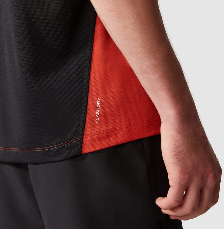 The North Face Men's Lightbright Short Sleeve T-Shirt Rusted Bronze/TNF Black The North Face The North Face Men's Lightbright Short Sleeve T-Shirt Rusted Bronze/TNF Black The North Face
